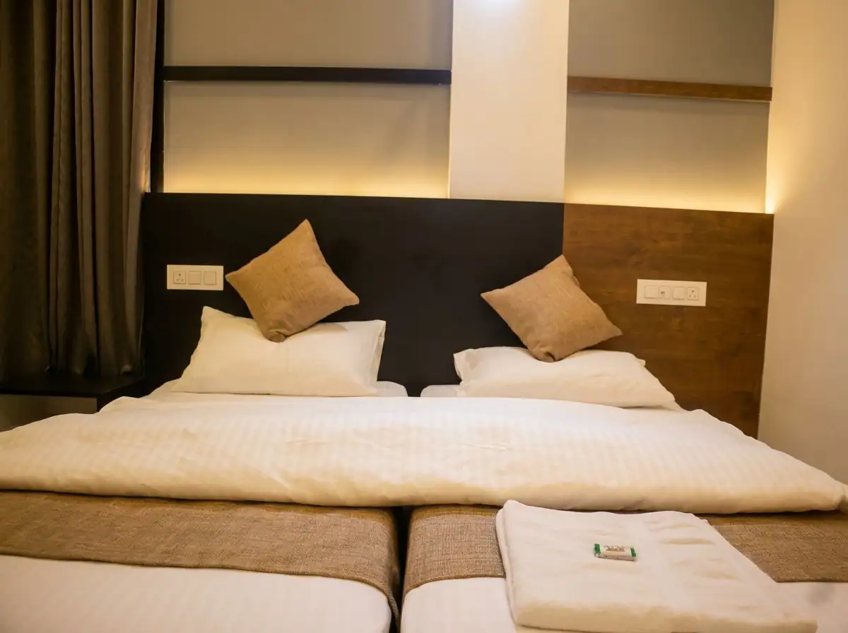 Aashis Rooms